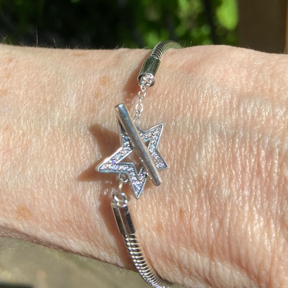 Pandora Moments Asymmetric Star T-bar Snake Chain Bracelet - Picture 5 of 5